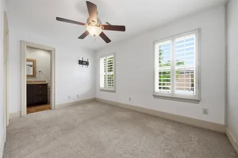 5929 Kansas Street Houston TX 77007