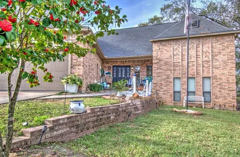 52 Cherry Hill Drive Conroe TX 77304