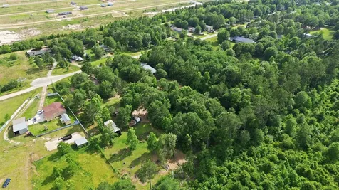 2327 County Road 3405 Cleveland TX 77327