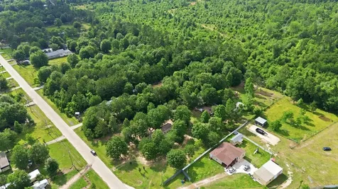 2327 County Road 3405 Cleveland TX 77327