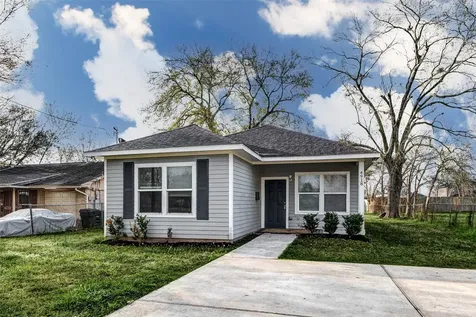 4918 Carmen Street Houston TX 77033