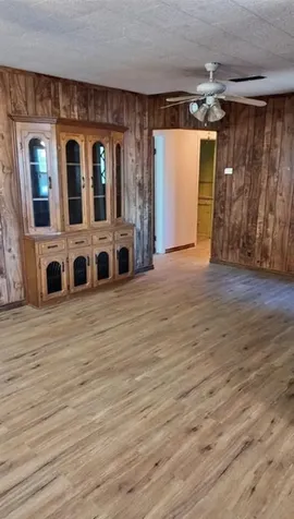 142 W 4th Street Yorktown TX 78164