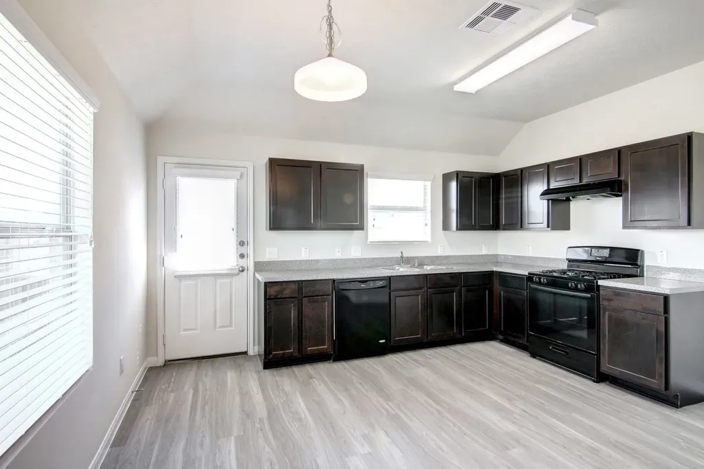 12724 Rio Lindo Street Rosharon TX 77583