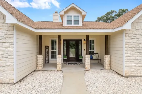 407 N Pecan Street Woodville TX 75979