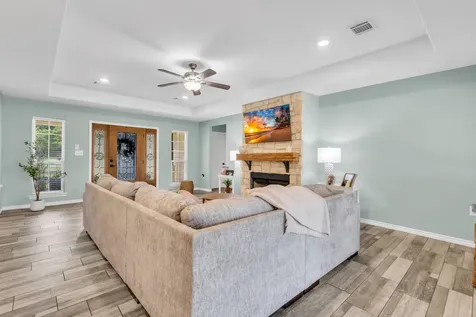 407 N Pecan Street Woodville TX 75979