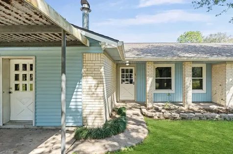3082 County Road 536 Alvin TX 77511