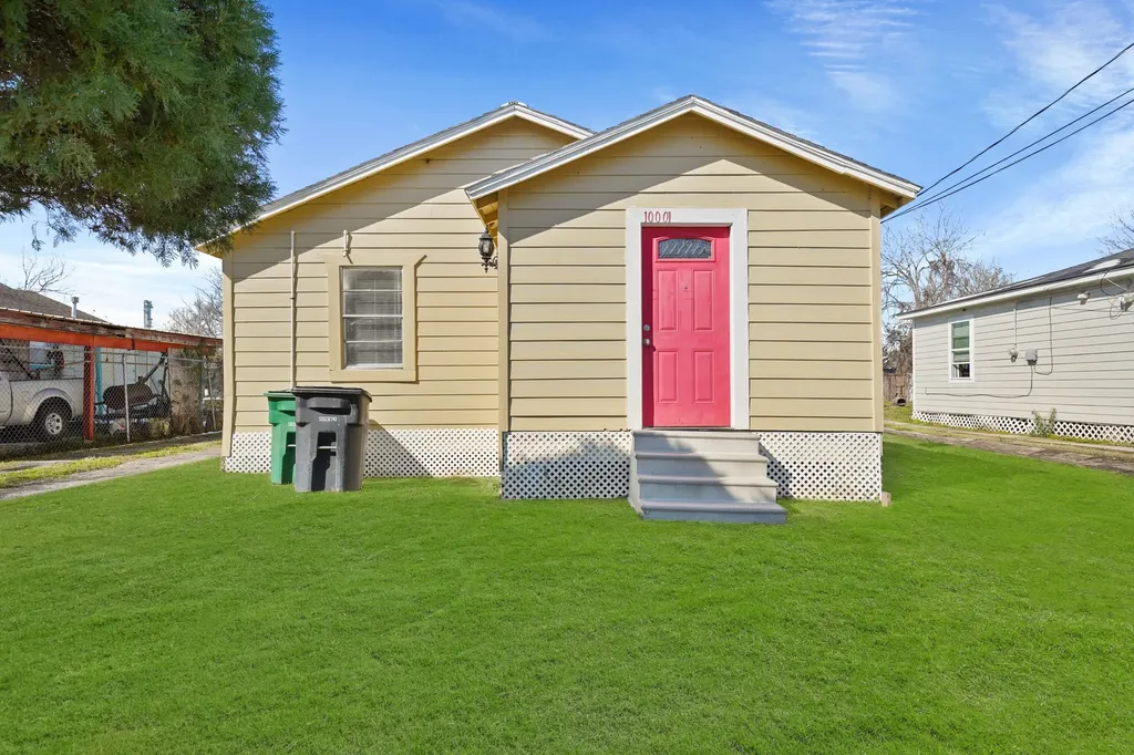 10001 Lucore Street Front Houston TX 77017