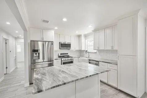7623 Yellow Pine Drive Houston TX 77040