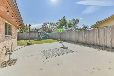 7623 Yellow Pine Drive Houston TX 77040