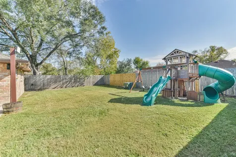 7623 Yellow Pine Drive Houston TX 77040