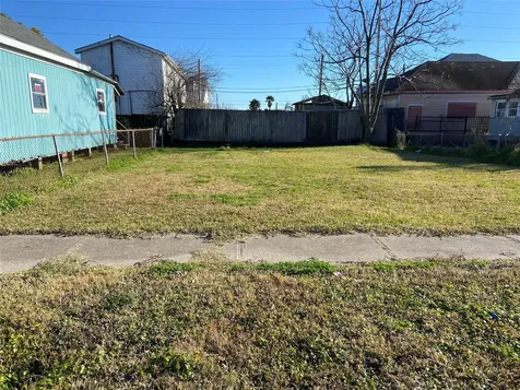 3919 Winnie Street Galveston TX 77550