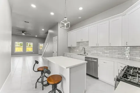 8159 Crestview Drive Houston TX 77028