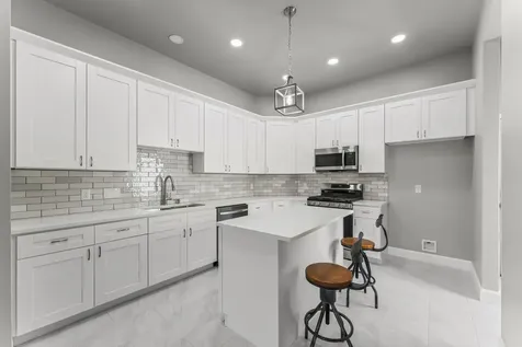 8159 Crestview Drive Houston TX 77028