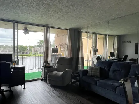 12600 Melville Drive 319b Montgomery TX 77356