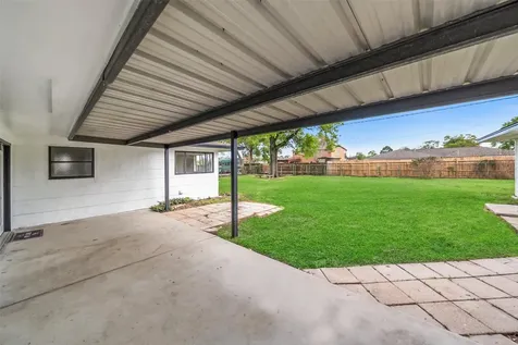 124 Lazy Lane Baytown TX 77520
