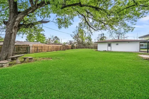 124 Lazy Lane Baytown TX 77520