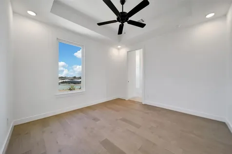 4406 Tucker Lane Seabrook TX 77586