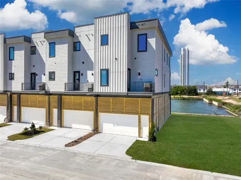 4406 Tucker Lane Seabrook TX 77586