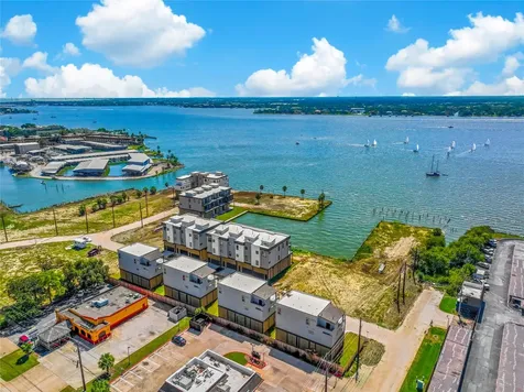 4406 Tucker Lane Seabrook TX 77586