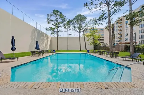651 Bering Drive 1903 Houston TX 77057