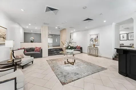 651 Bering Drive 1903 Houston TX 77057