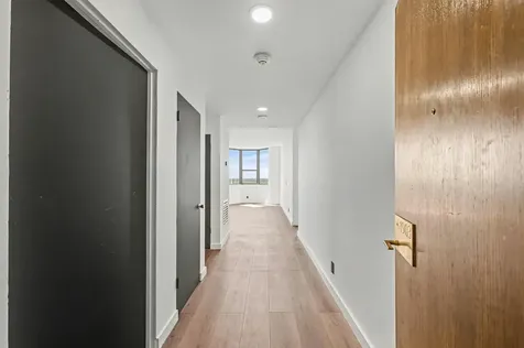 651 Bering Drive 1903 Houston TX 77057