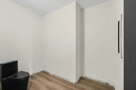 651 Bering Drive 1903 Houston TX 77057