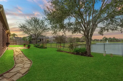 5811 Green Meadows Lane Katy TX 77493