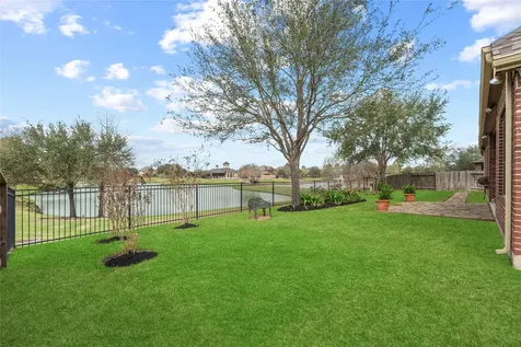 5811 Green Meadows Lane Katy TX 77493
