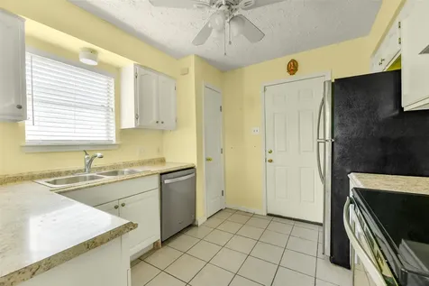 2929 Ocean Way League City TX 77573
