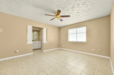 2929 Ocean Way League City TX 77573