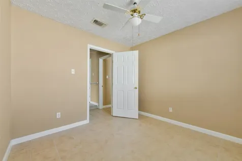 2929 Ocean Way League City TX 77573