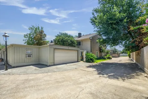 671 N Post Oak Lane 671 Houston TX 77024
