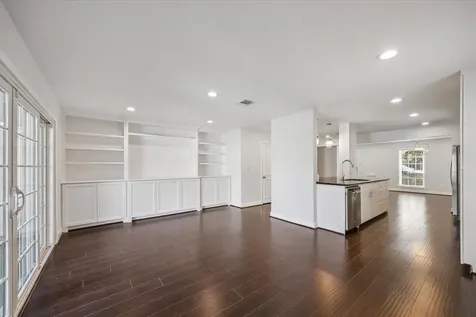 671 N Post Oak Lane 671 Houston TX 77024