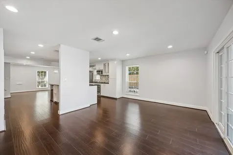 671 N Post Oak Lane 671 Houston TX 77024