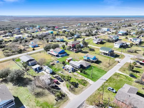 1049 N Sage Road Crystal Beach TX 77650