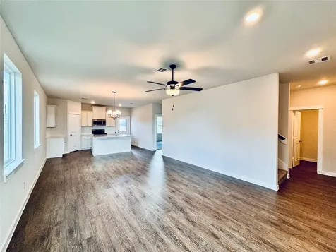 111 County Road 5102b Cleveland TX 77327