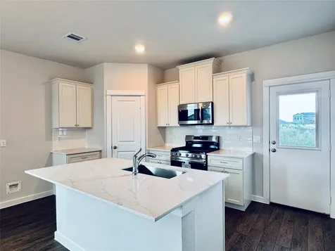 111 County Road 5102b Cleveland TX 77327