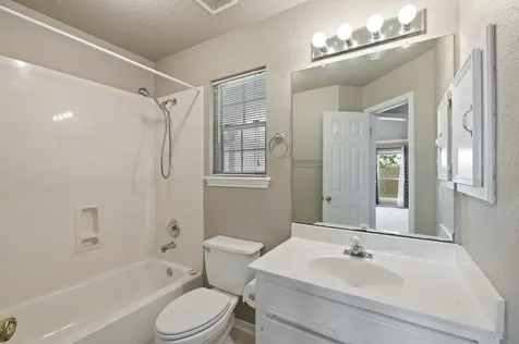 11719 Santa Fe Trail Santa Fe TX 77510