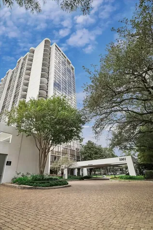 5001 Woodway Drive 1305 Houston TX 77056