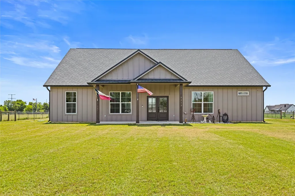 5213 County Road 127 Iola TX 77861