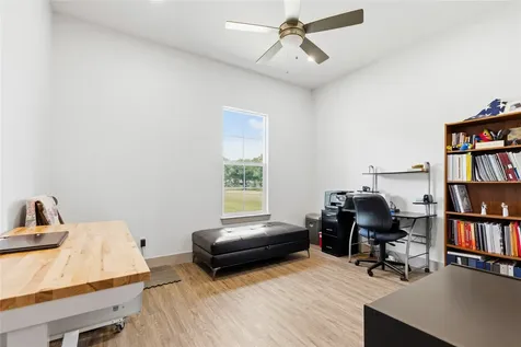5213 County Road 127 Iola TX 77861