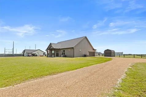 5213 County Road 127 Iola TX 77861