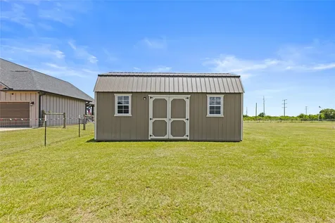 5213 County Road 127 Iola TX 77861