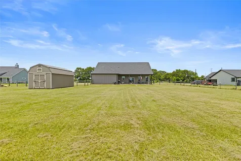 5213 County Road 127 Iola TX 77861