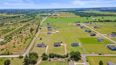 5213 County Road 127 Iola TX 77861