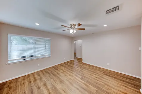 7732 Avenue I Houston TX 77012