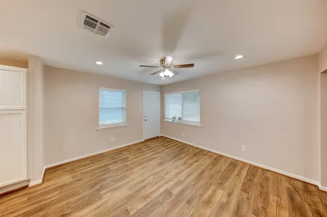 7732 Avenue I Houston TX 77012