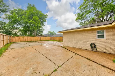 7732 Avenue I Houston TX 77012