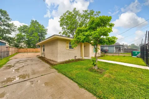 7732 Avenue I Houston TX 77012